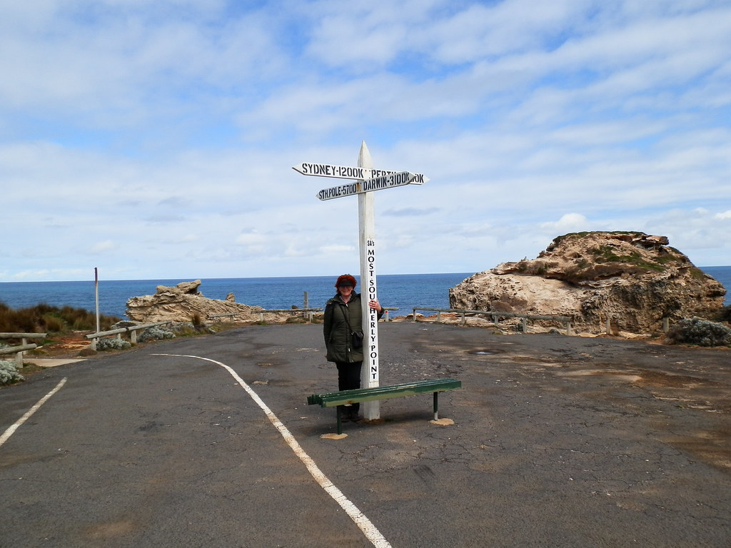 Red at Cape Northumberland - only 5700 km to the South Pole!